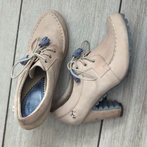 VILEY  vintage luxury leather heeled Oxford style loafers size 35 sawtooth